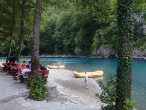 Rafting Camp Encijan location